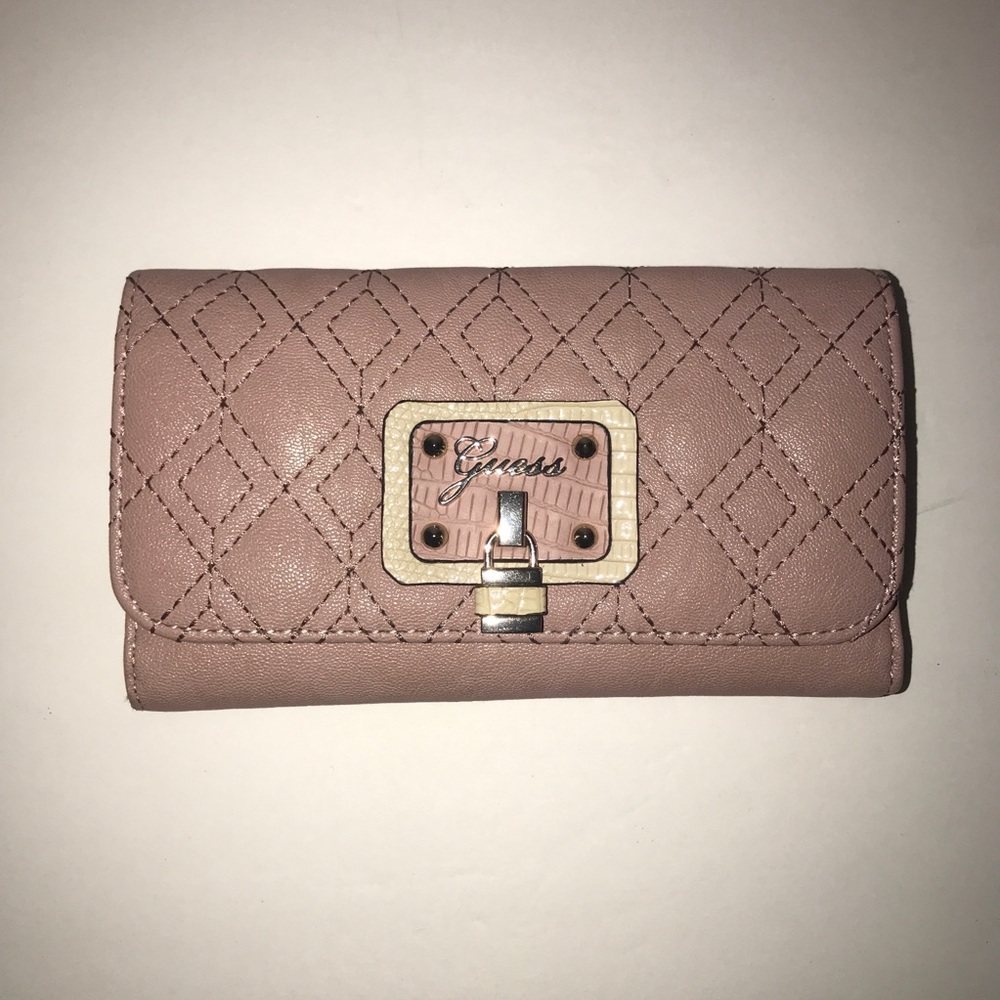 Guess - Pink Wallet - Picture 2 of 5